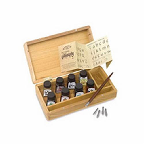 W1190193 WINSOR & NEWTON                                              | SET WN CALLIGRAPHY WOOD BOX USA                                                                                                                                                                                                                 